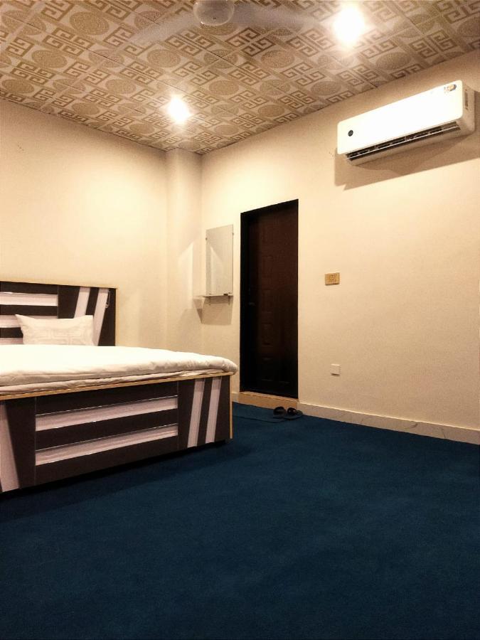 Hotel Royal Sweet Lahore Esterno foto