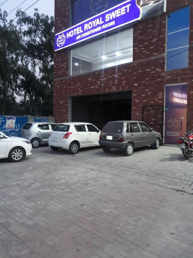 Hotel Royal Sweet Lahore Esterno foto